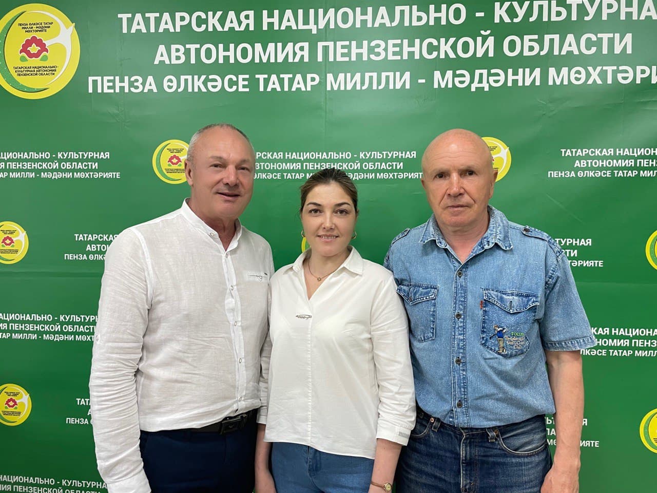 Встреча Председателя автономии с директором МБОУ СОШ с. Верхняя Елюзань
