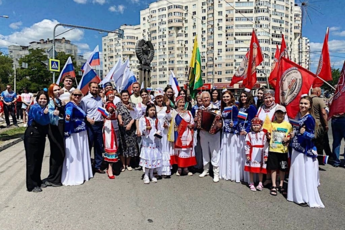 В воскресенье, 12 июня в честь празднования Дня России и Дня города начались масштабные праздничные мероприятия в Г. Пенза. В мероприятиях принимали участие тысячи пензенцев и гостей областно